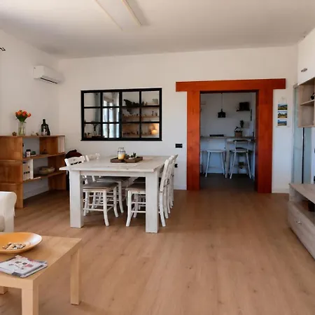 Casa Nettuno بيت للعطل Sedini